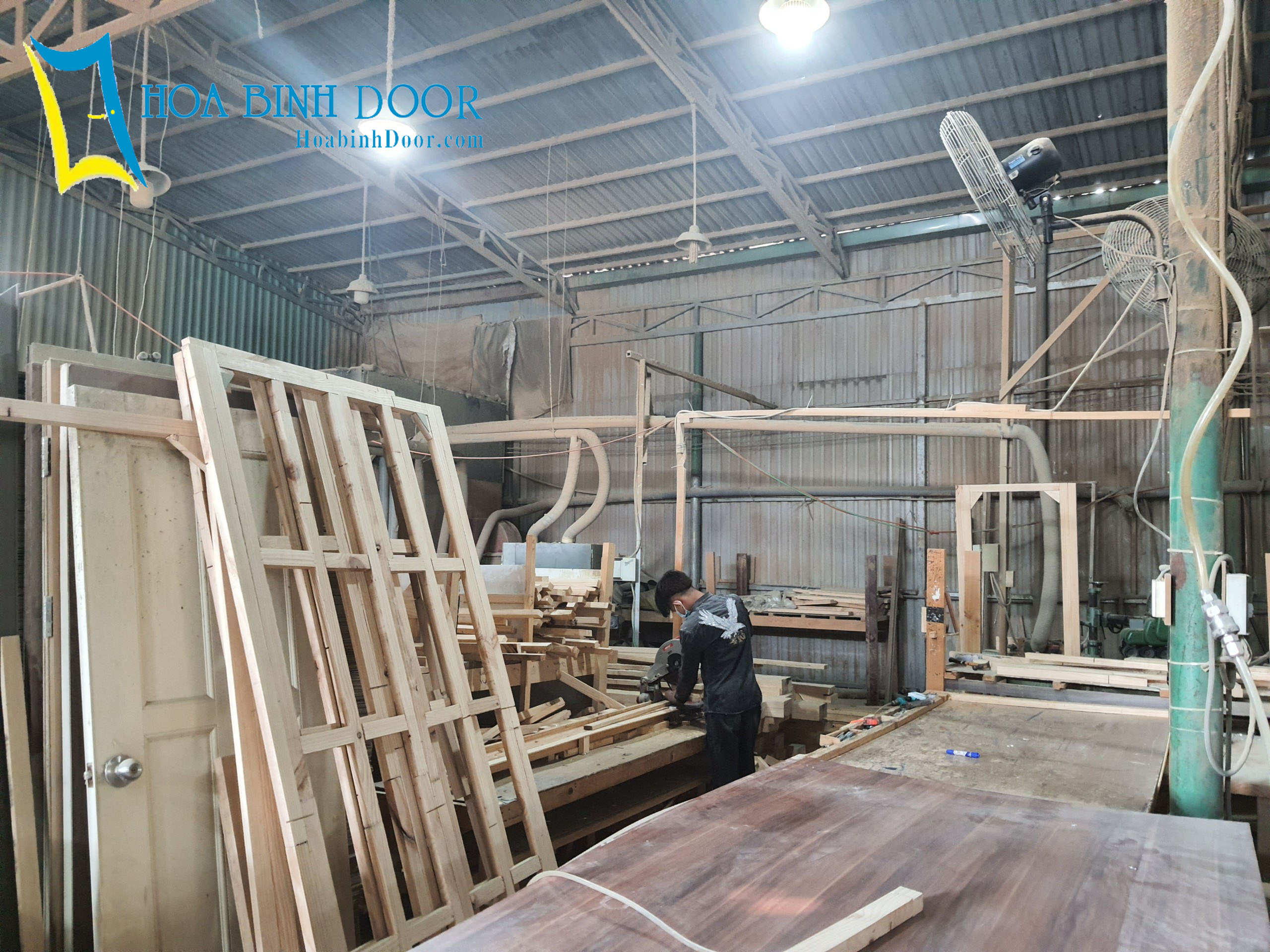 Nội, ngoại thất: Giá cửa gỗ công nghiệp HDF Veneer | Cửa gỗ giá rẻ 4