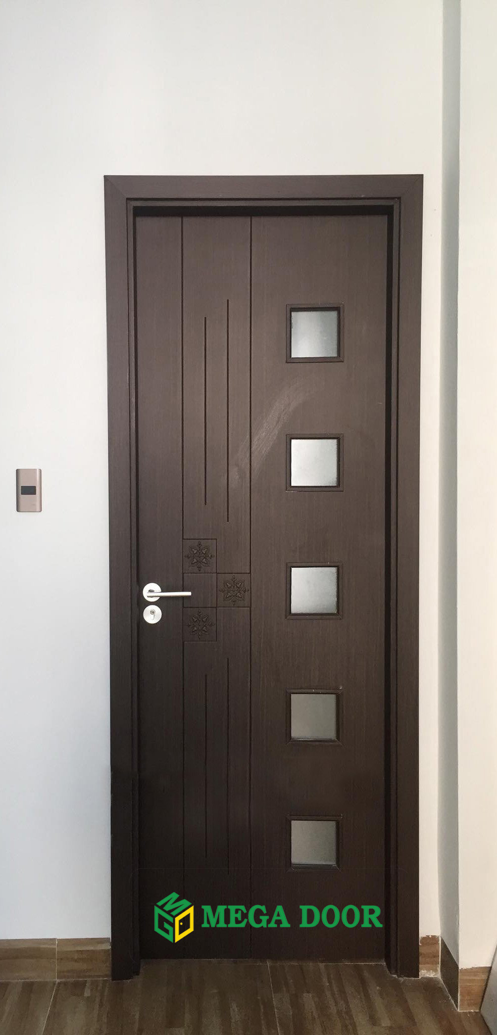 So sánh cấu tạo cửa nhựa gỗ ABS và Composite