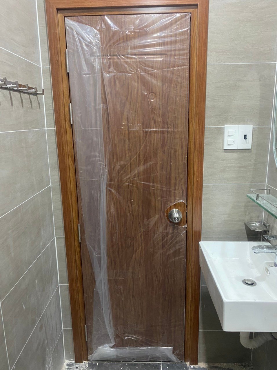 mẫu cửa nhựa phòng ngủ