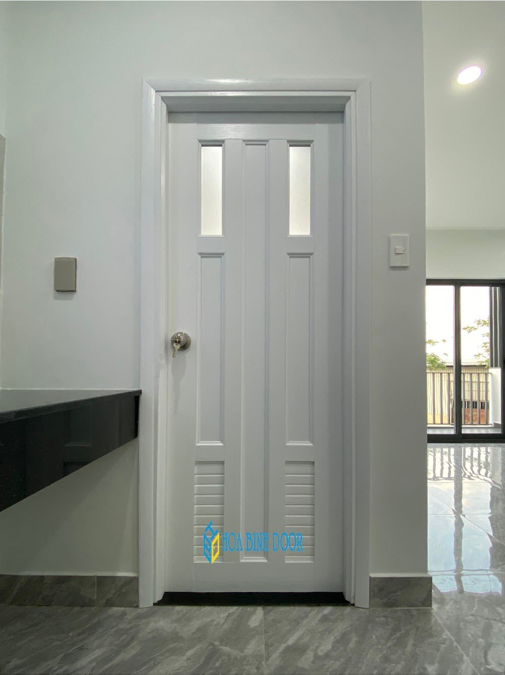 giá cửa nhựa đài loan