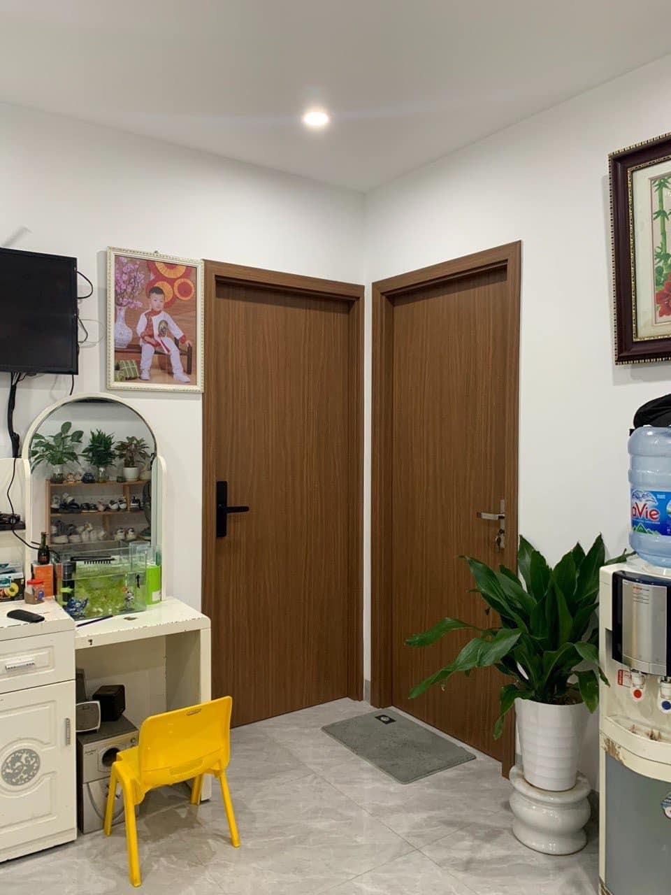 Cửa phòng giá rẻ tại TP HCM