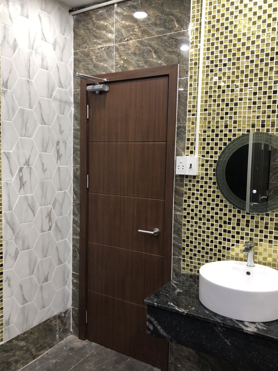 Giá cửa nhựa ABS tại Bình Định- Cửa nhựa chống thấm 