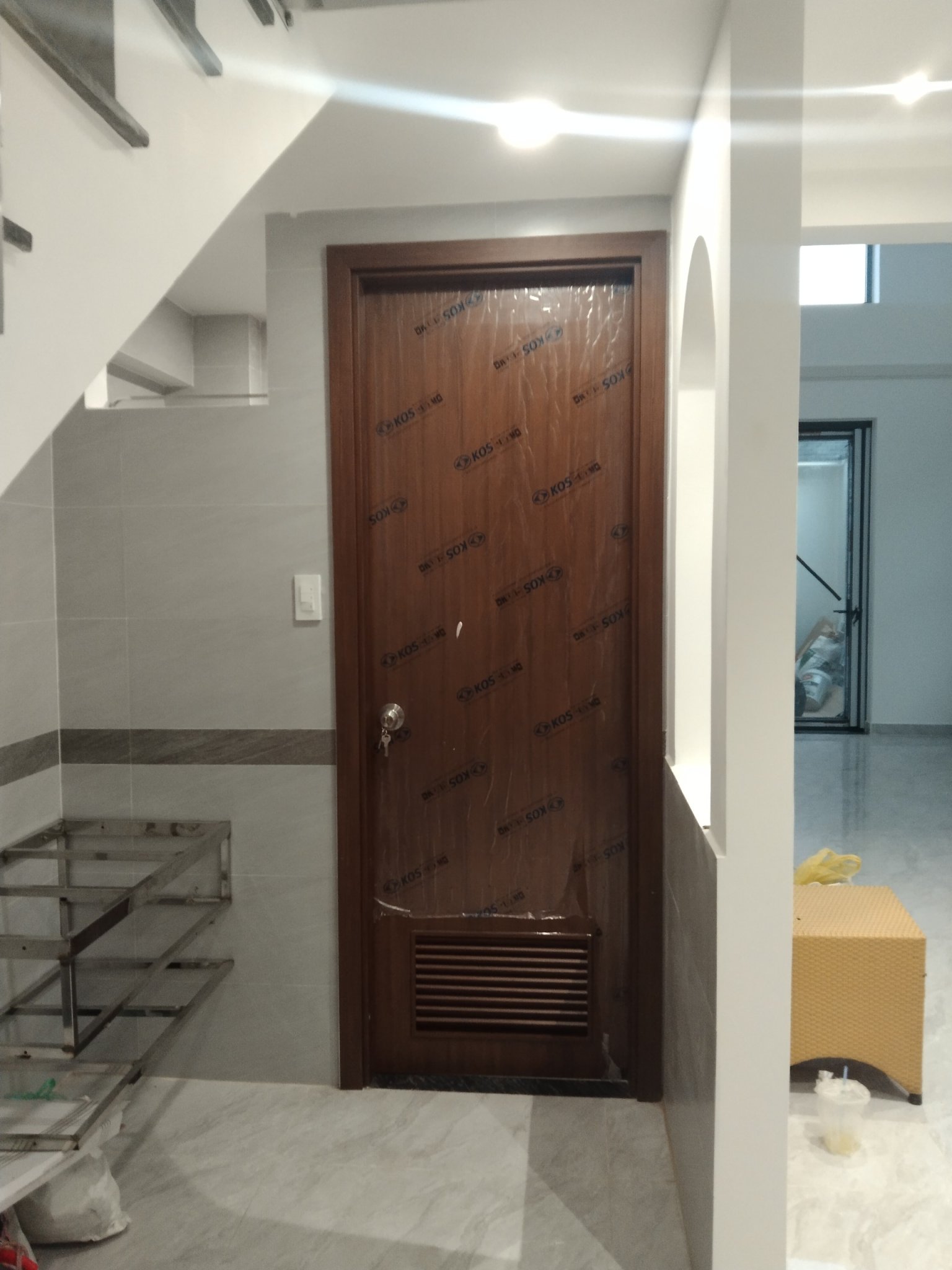 Cửa nhà vệ sinh cao cấp