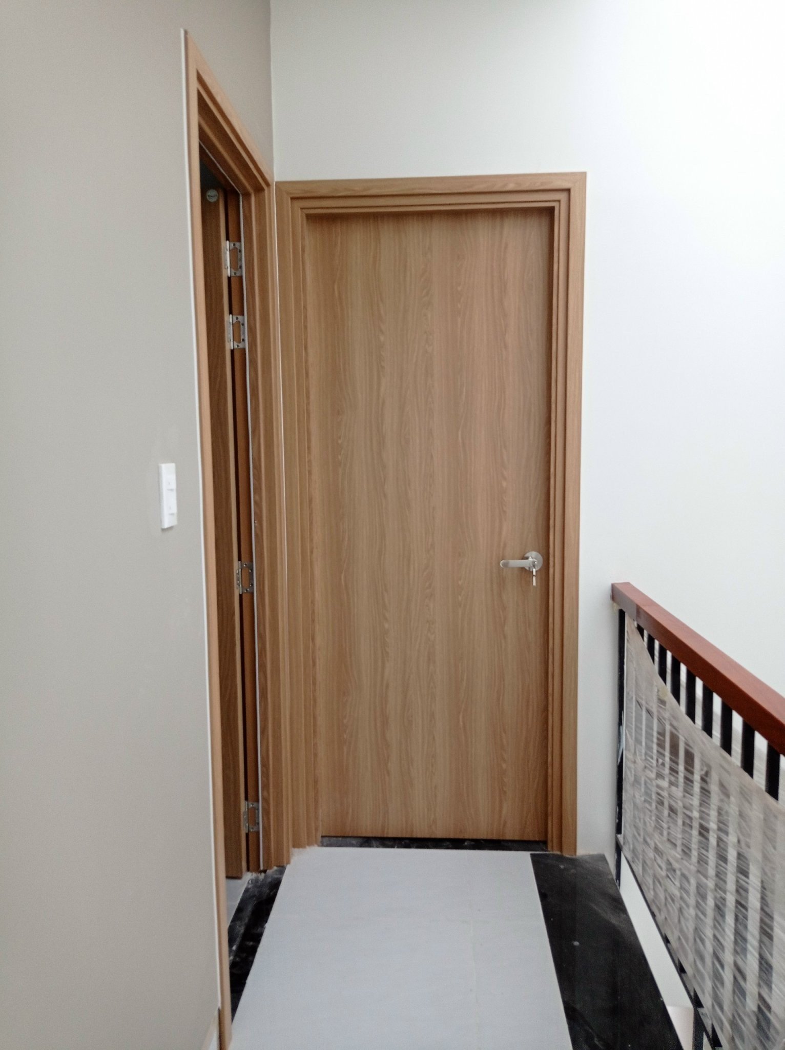 Cửa Composite nhựa gỗ tại quận 9