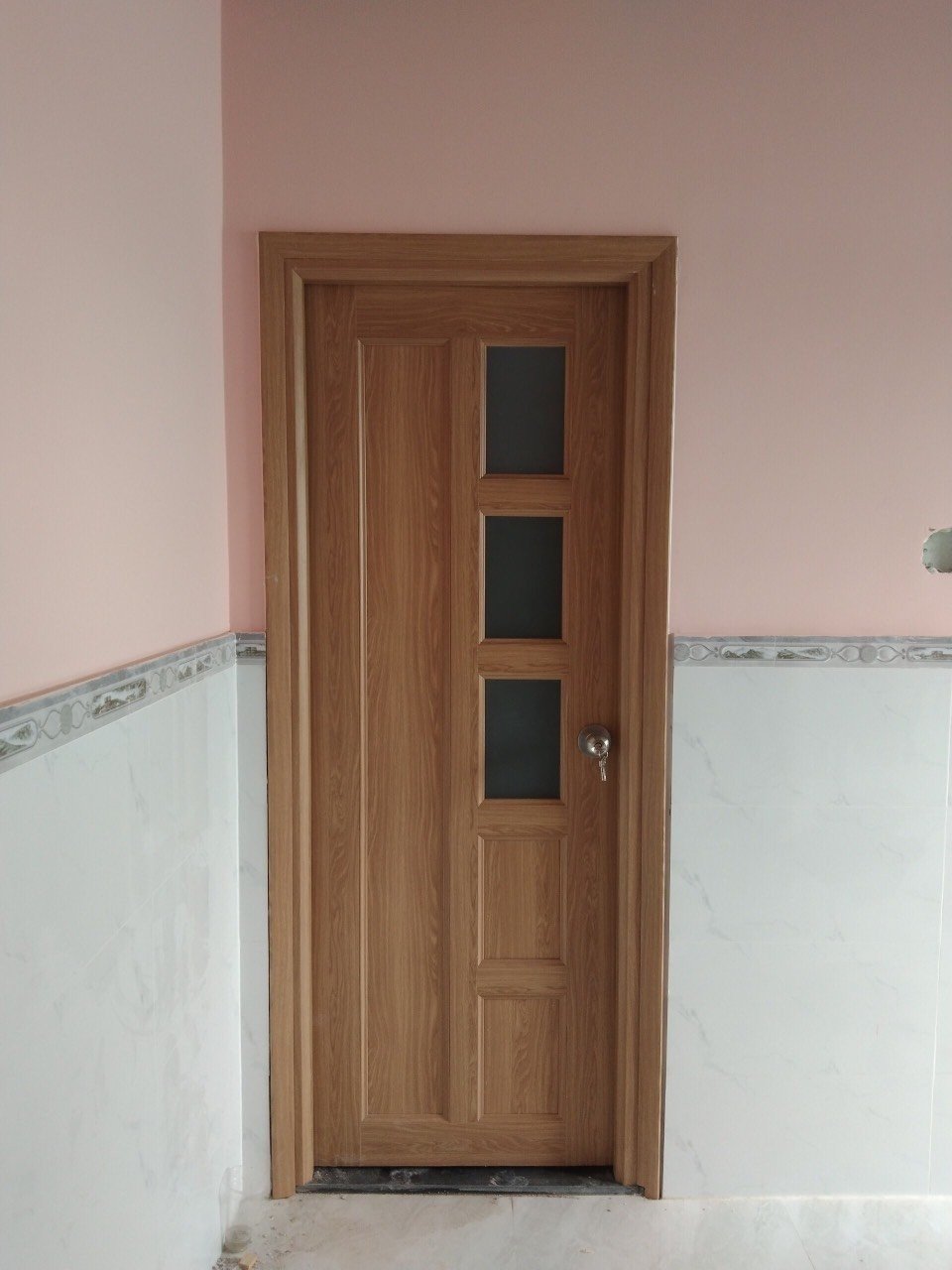 Cửa nhựa giả gỗ phòng ngủ