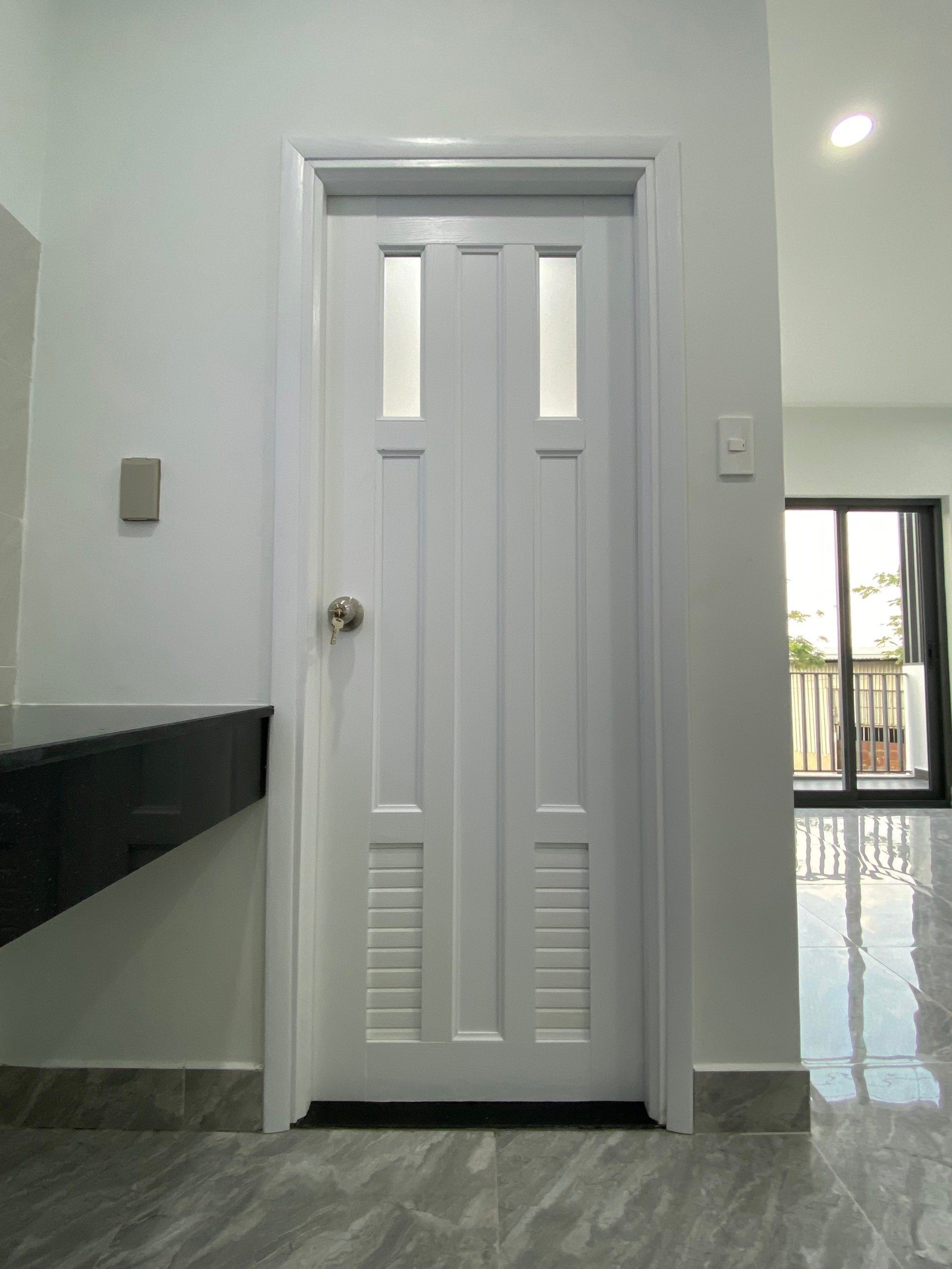 Cửa nhựa đài loan dành cho nhà vệ sinh