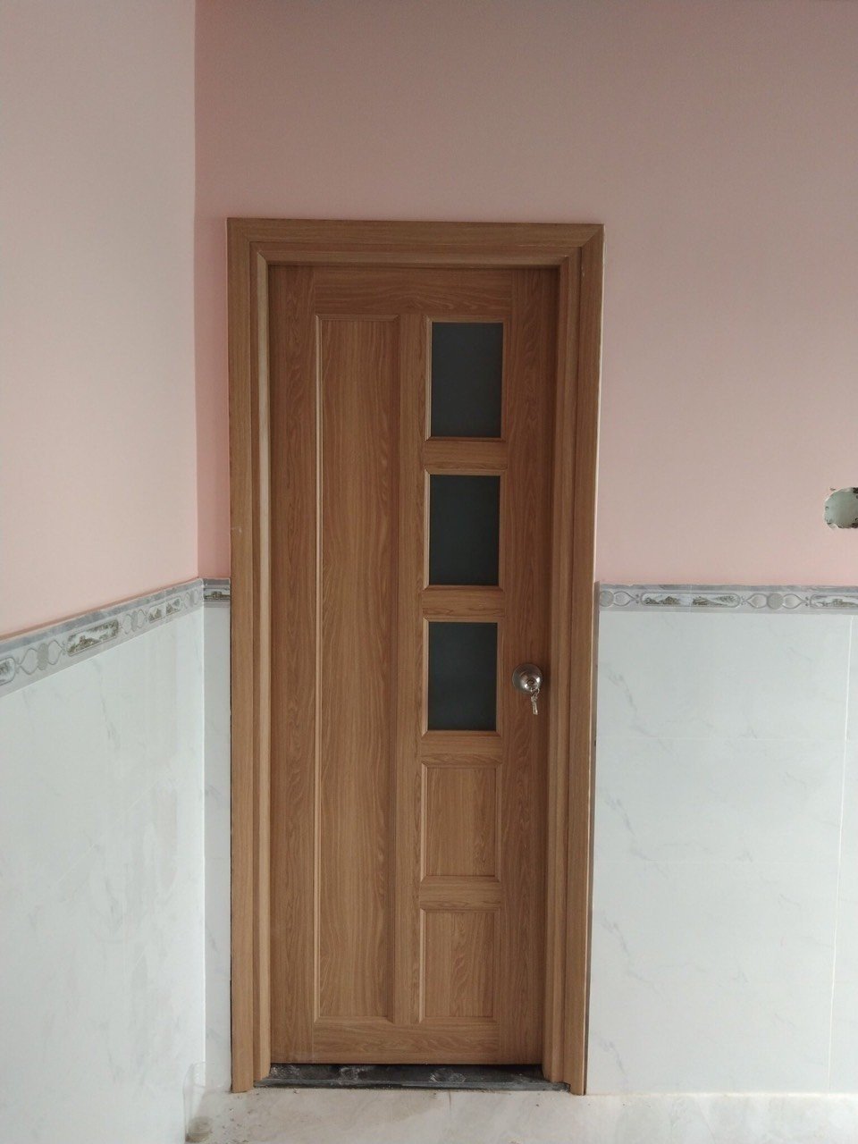 Giá cửa gỗ nhựa Đài Loan tại Hoabinhdoor