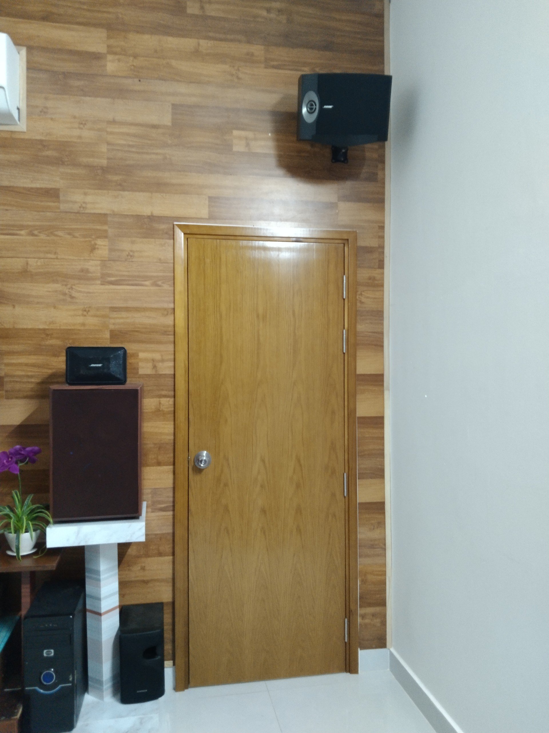 Cửa gỗ MDF bền đẹp- Cửa gỗ phòng ngủ giá tốt