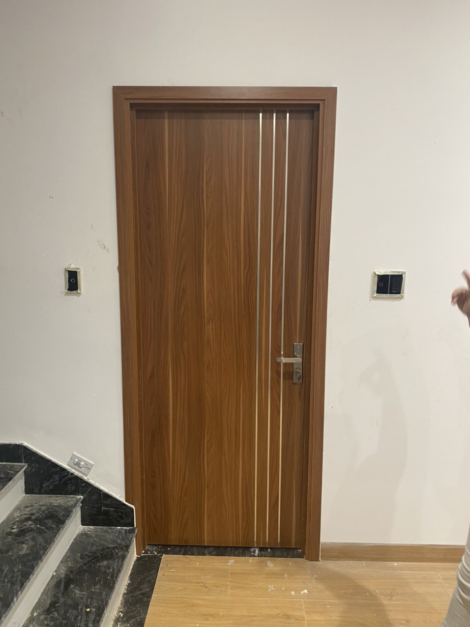 Cửa gỗ MDF chống ánh nắng trực tiếp